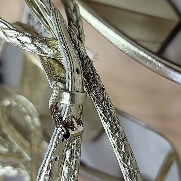 BADGLEY MISCHKA Strappy Ankle Wrap Block 4" Heel Pumps Sandals Almond Toe - Picture 5 of 10